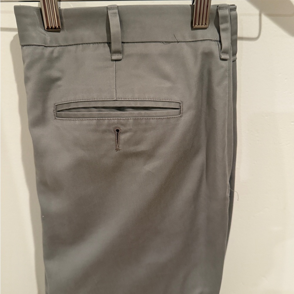 Bonobos Men's Light Gray Chinos